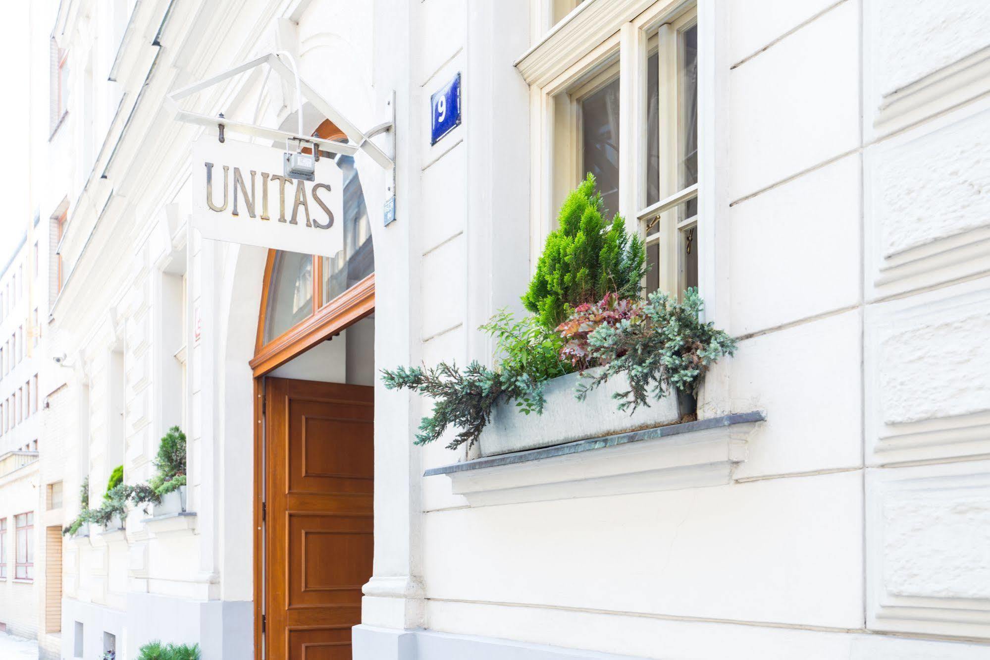 Unitas Hotel Prag Exteriör bild